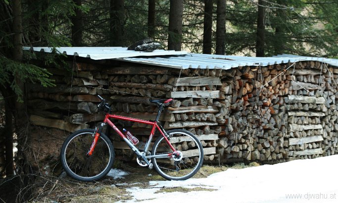 IMG_3690-BikeVor-Holzmeiler-.jpg