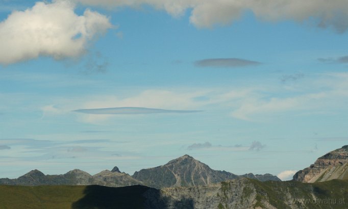 IMG_5535-FoehnschiffchenWolke.jpg