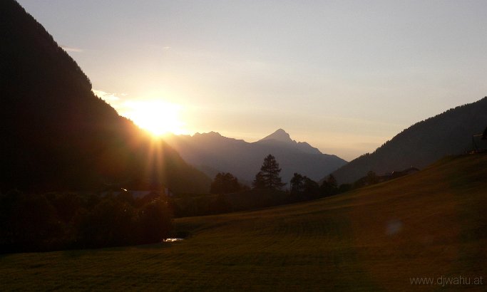 P1000247-SerlesSonneuntergang.JPG